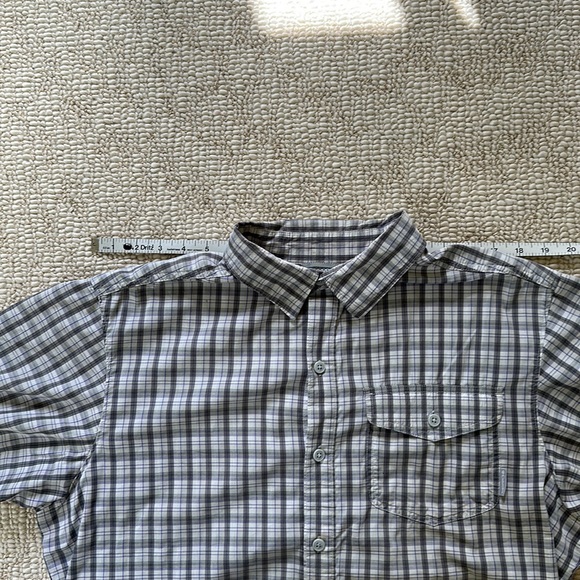 Men’s Columbia button up short sleeve shirt - Picture 4 of 7